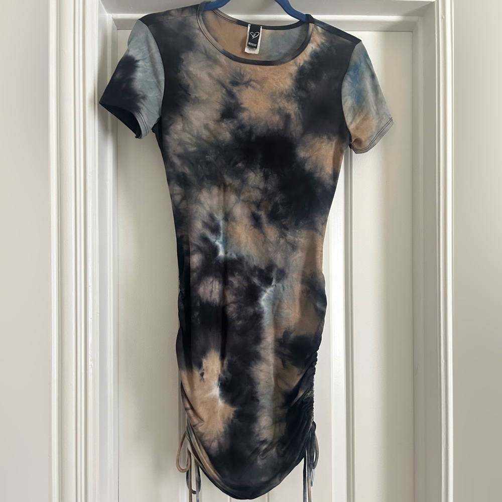 Windsor Women’s Tie Dye Ruched Dress